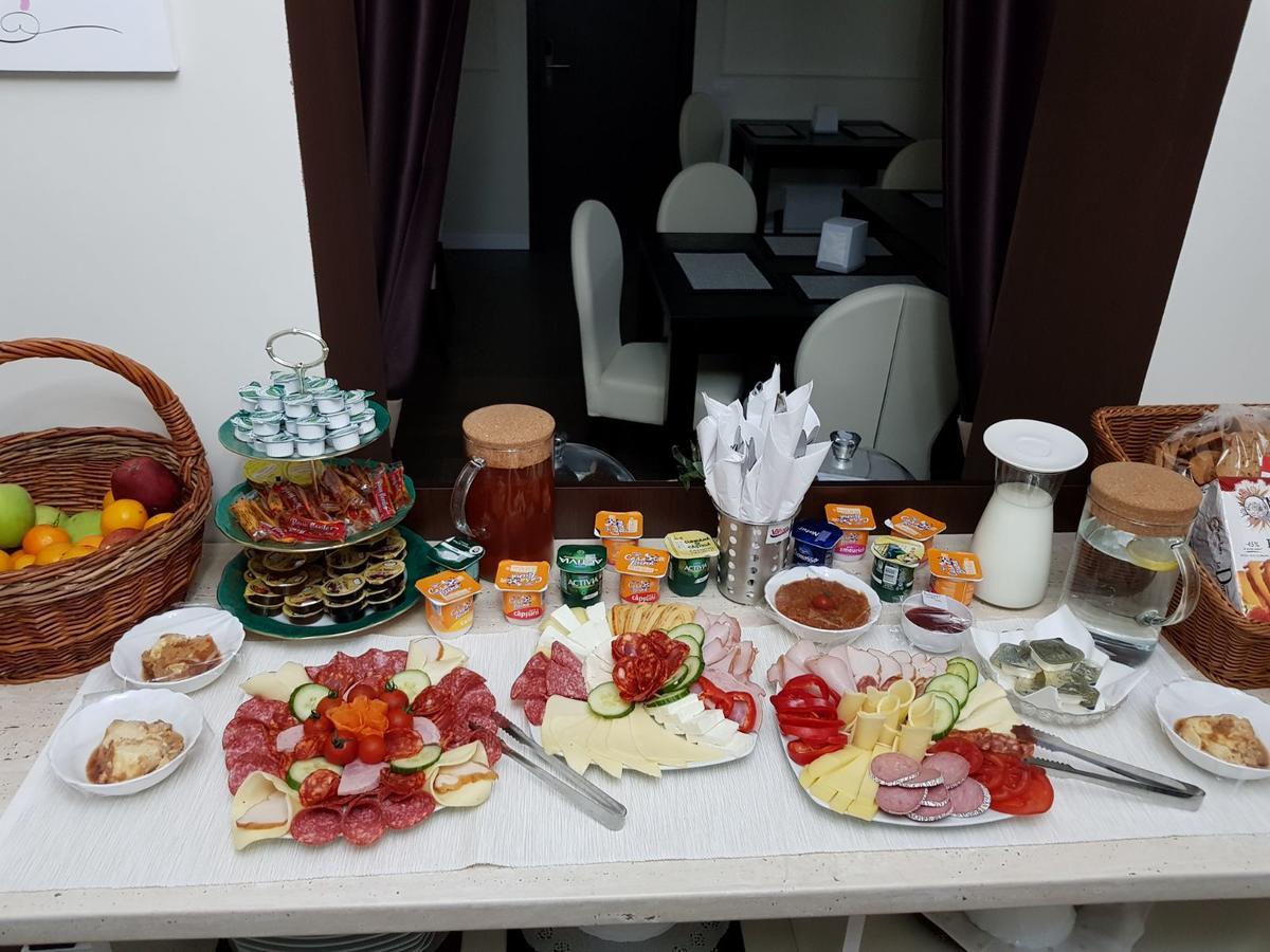 Prestige Hotel Jászvásár Kültér fotó