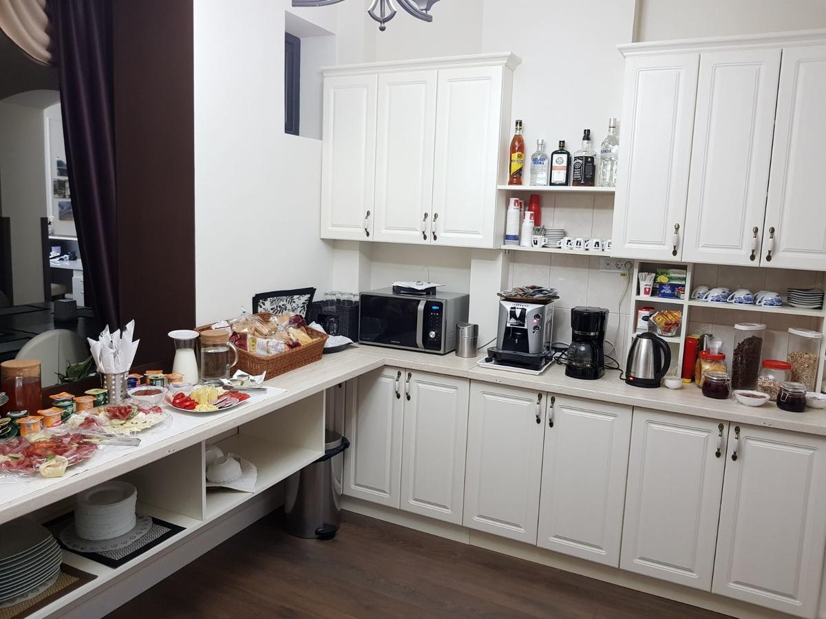 Prestige Hotel Jászvásár Kültér fotó